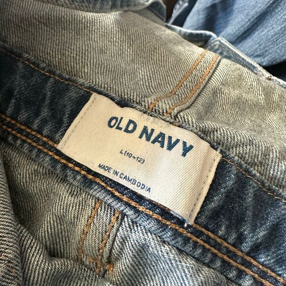 Old Navy distressed kids size 10-12 classic denim overalls shorts - Picture 3 of 3